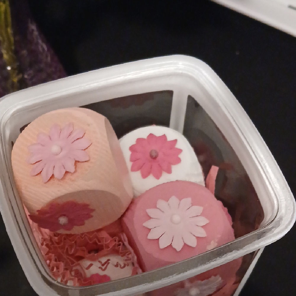 Chic White Glass Gumball Machine with Decorative Pink & White Blocks - Picture 5 of 8